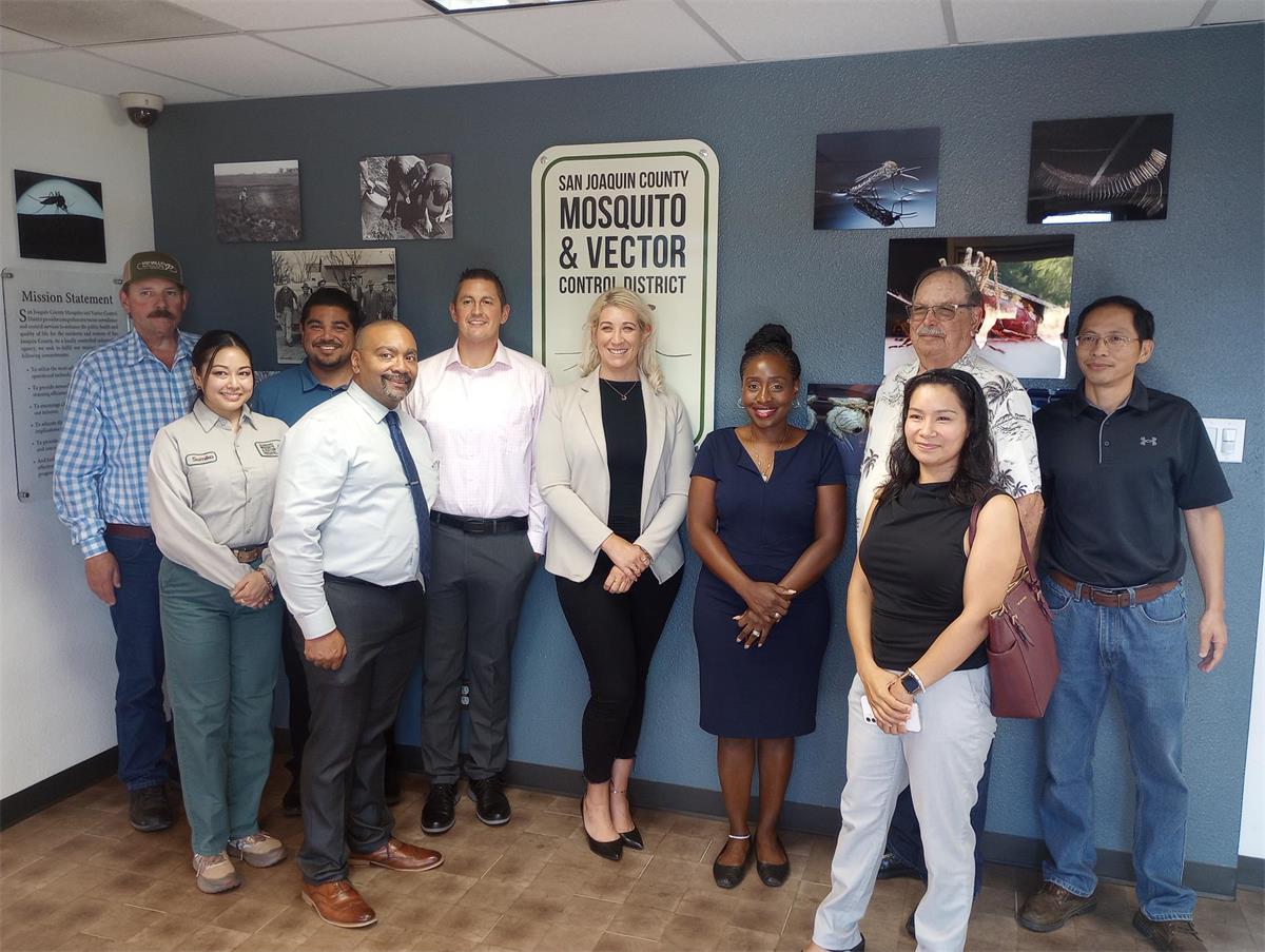 Rhodesia Ransom Meeting pictured a group of attendees standing